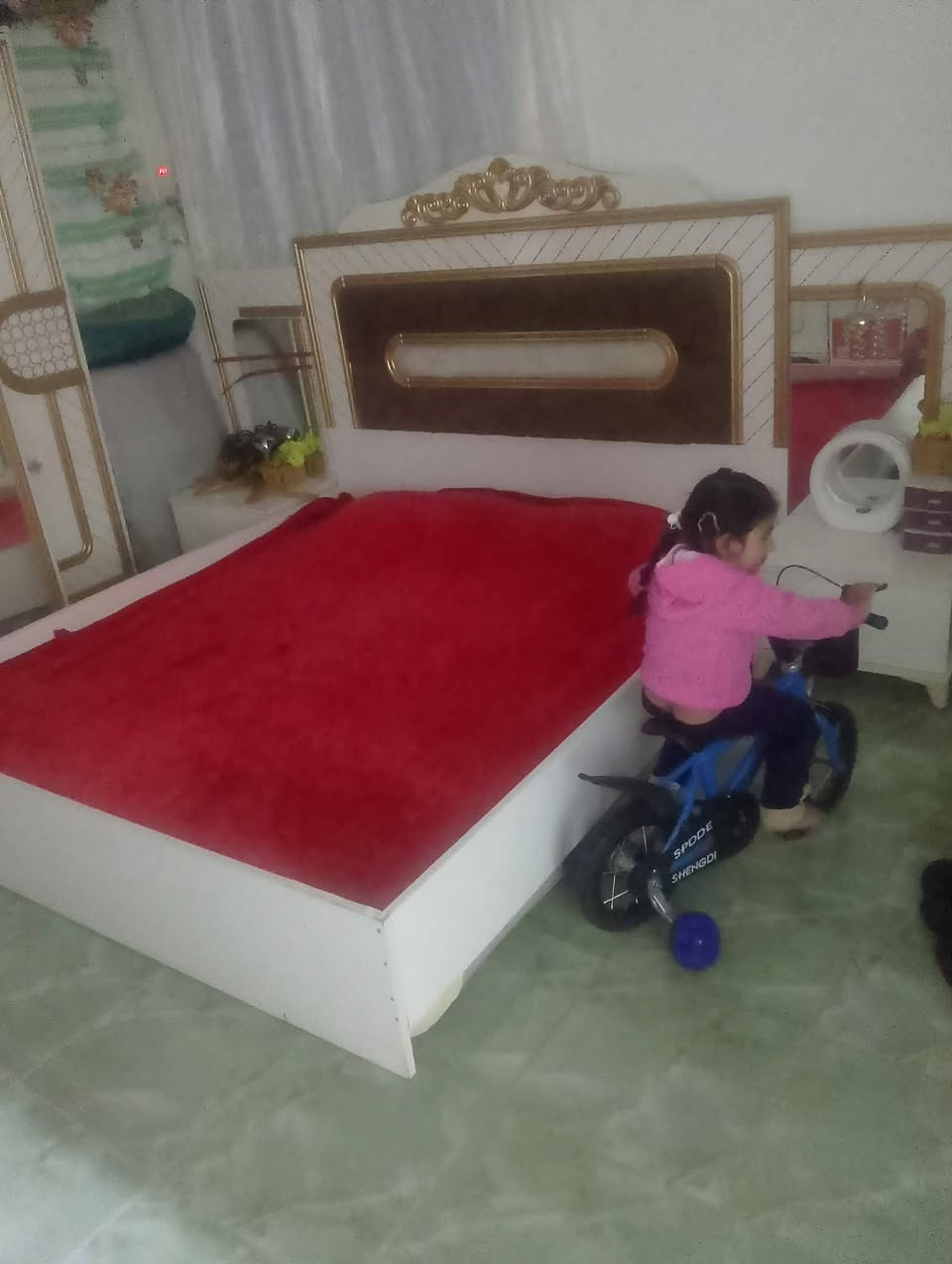 السلام عليكم
غرفه نوم تركيه للبيع بدون تخت
سعره ٤٠٠


**إذا كنت صاحب هذا الإعلان وتريد حذفه لأي سبب، رجاءا أرسل رسالة إلى الدعم الفني**