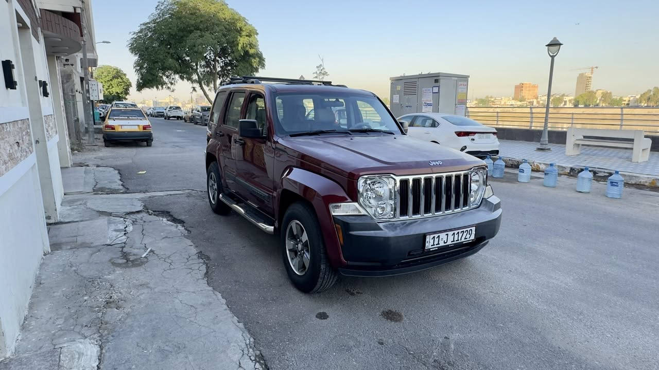 السلام  عليكم  Jeep ليبرتي  4+4
موديل  2008  وارد  امريكي  سياره  داخله كلين  
بدون  حادث  بدون ارباك 
ماشيه  75 الف  حقيقي  
المواصفات  
كروز سرعه 
فتحة سقف 
فور ويل  
نظام  الانحدار 
حساسات خلفيه 
منفذ كهرباء 
بروجكتر 
غرفته  السياره جديده   شكد  ماتصور  سياره على بلاده  
الصيانه  
تبديل  مبخره   
تبديل عبوة   فيت بم 
نوزلات 
حداديه  خلفيه  بالكامل  
تخم  تاير  
باتري
جامه الاماميه 
البدي  بيه رش  كلير  اثر جراد   صفحه  يمين  والجاملغ الامامي  الايسر 
الاضافات 
دوسات 
سبيسرات مطلعه تاير بره  جماليه 
سياره  جاهزه عوزه  فقط  صبغ البنيد والدعاميه  
سياره  رقم  بغداد باسمي  مكاني  بغداد الاعظميه اي  استفسار هذا رقمي  *********** 
السعر عارضه ب95  وبيه مجال بسيط
