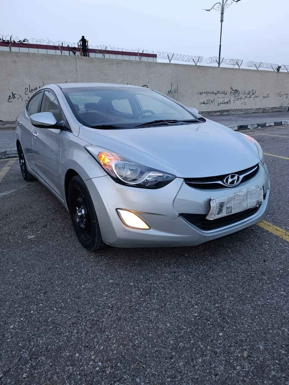 النتره موديل 2014 ادوات ادوات دخول جديد كصه جنطه مكينه 1600 دكشن عالي سياره على واضع الشركه جديده معنه الكلمه متوم أرقام وسنويه ولوحات طبق الاصل كير مكينه كفاله حداديه طخم تاير جديد تبريد ثلج برغي ما بيه نقص سعر 50وبي مجال هاتف *********** مكان العماره
