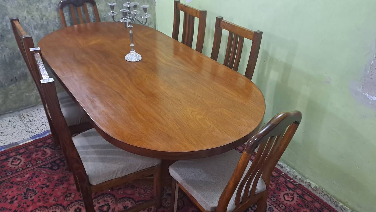 ميز طعام ٦ كراسي خشب صنوبر 
ميز طعام ٦ كراسي خشب صنوبر نظيف جدا جدا


**إذا كنت صاحب هذا الإعلان وتريد حذفه لأي سبب، رجاءا أرسل رسالة إلى الدعم الفني**