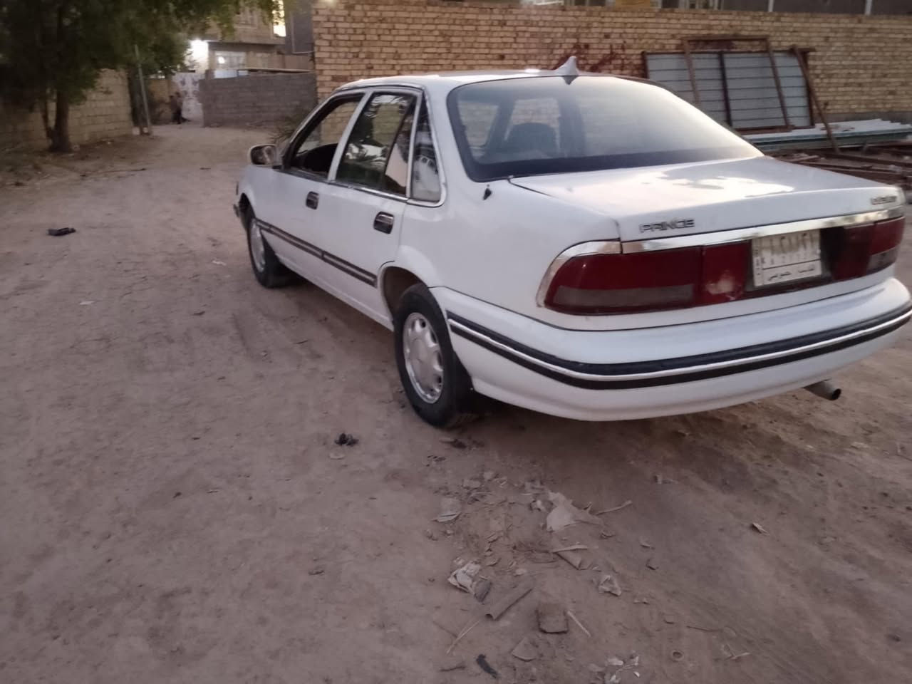 السلام عليكم للبيع دايو برنس م95 قادسيه سنويه جديدة لل29 هزه جديده مكينه وكير شرط مكفولات حداديه وتخم تاير جديد السياره ابلاديه بيه مكانات صبغ السعر 28 وبيه مجال المكان بابل الطليعه للاتصال ***********

