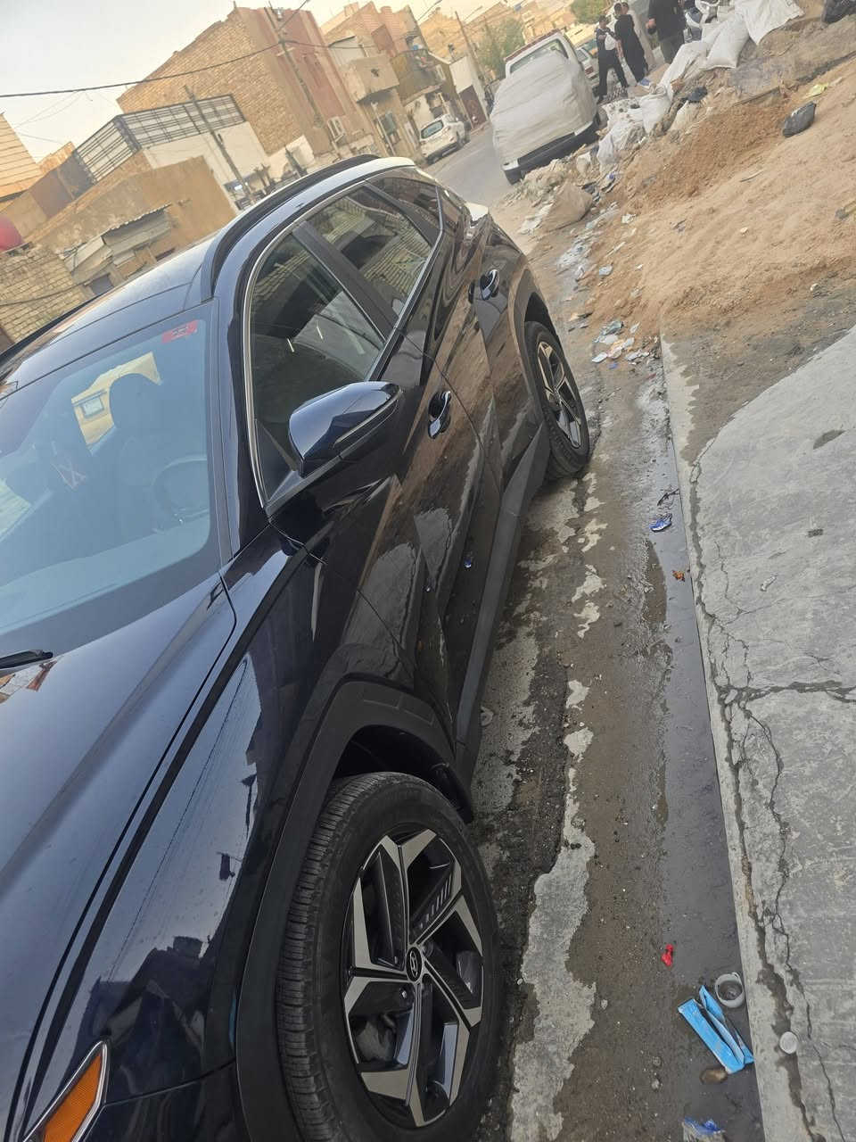 سلام عليكم
توسان مديل ٢٢ 
هايبرد فول مواصفات 
حادث بدون صبغ ضرر بسيط بلبنيد ومصلح نفسه 
الون نيلي 
سياره جديده شكد متصور 
للبيع او مراوس 
مكاني بغداد 
رقم الهاتف ***********
