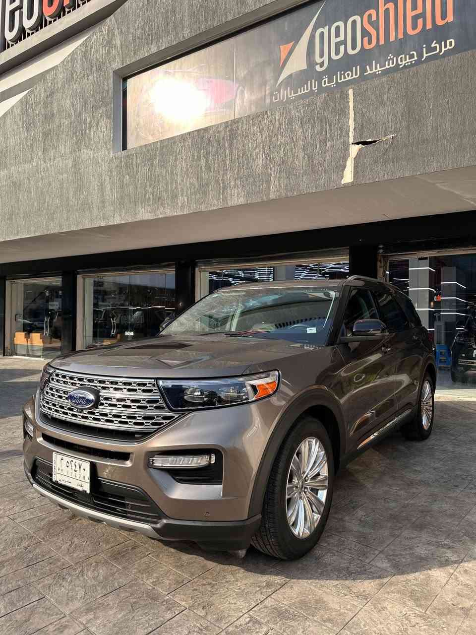 فورد اكسبلوور.   2021 ً
فئة Limited — مواصفات أمريكي 🇺🇸

🔹 رقم بغداد
🔹 محرك 3.3 هايبرد اقتصادي وعزم ممتاز
🔹 دفع رباعي AWD
🔹 3 صفوف مقاعد (7 ركاب)
🔹 فتحـة سقف بانوراما
🔹 شاشـة كبيرة + نظام ملاحة
🔹 كاميرات 360 + حساسات أمامية وخلفية
🔹 تشغيل بصمة وستارت
🔹 مقاعد جلد كهربائية مع تبريد وتسخين
🔹 تدفئة مقود
🔹 نظام صوت BO & O عالي الجودة
🔹 باب خلفي كهربائي
🔹 رادار + مثبت سرعة ذكي
🔹 إنارة LED كاملة

 السعر 270 ورقه 

ملاحظة:
حادث السيارة تقرير غرق بنسبة 10% فقط
***********

