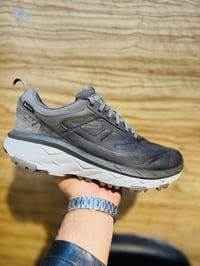 هوكا باله امريكي اصلي  وتر بروف ضد الماء  اللون زيتوني قياس40.5 طول ال...