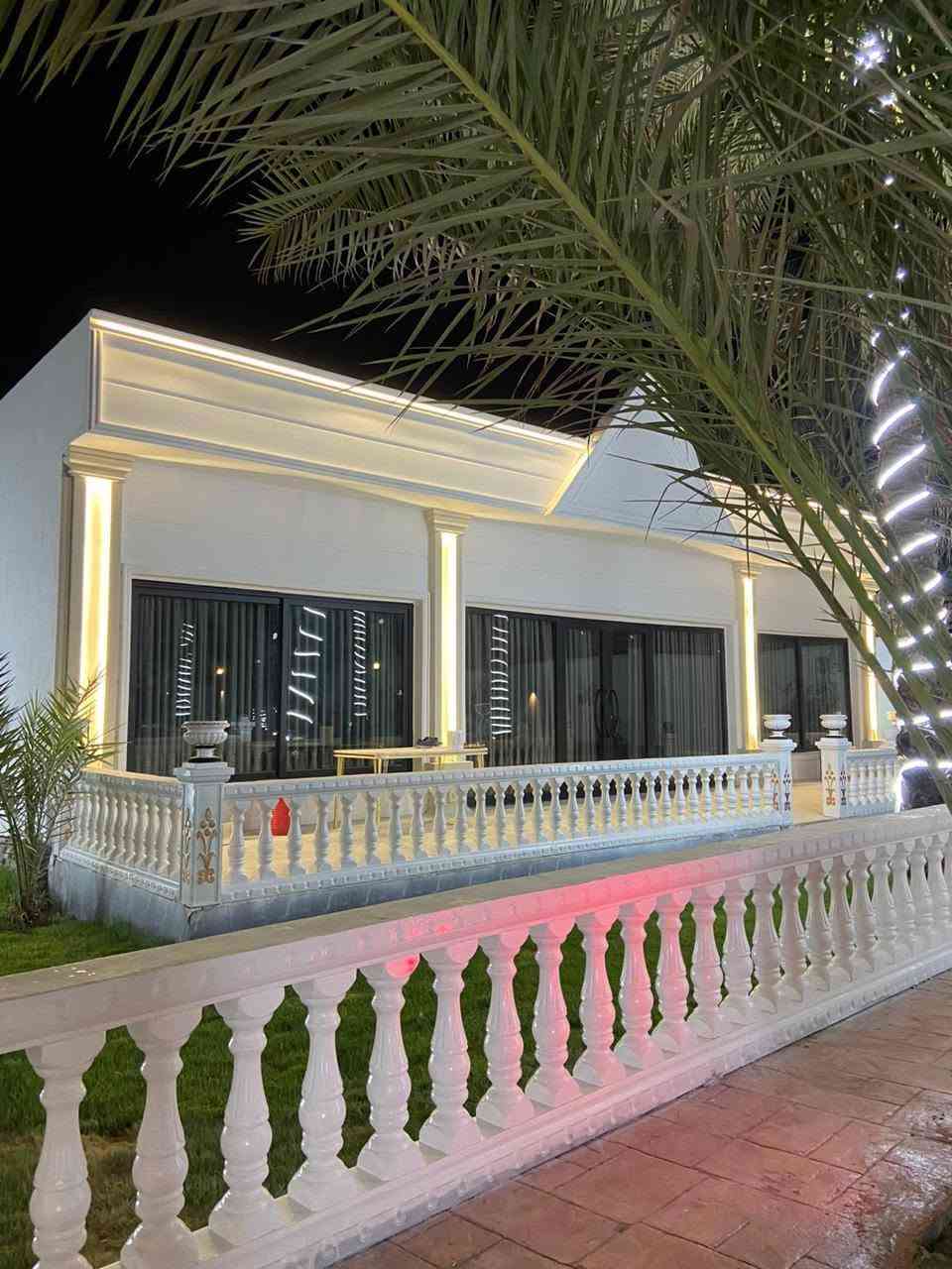 صباغ وديكورات منازل لعمل جميع الديكورات الخارجيه وداخليه بسعار مناسبه وعملنه تسليم مهندس 

رقم الهاتف ***********
