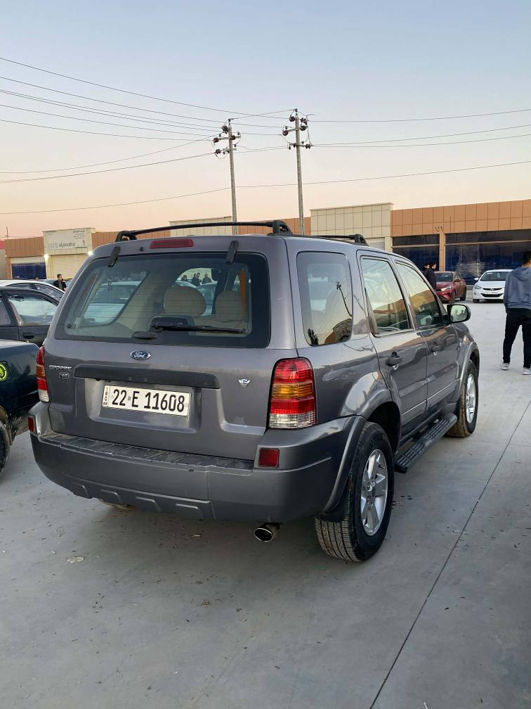 سكه يب موديل ٢٠٠٧ هه ليجي. سفري ليره يه. يه م بارجه بو يأ خ  سنه وي تا ٣٠ تازه يه بتاقه ي بانزيني هه يه. به ناو خومانه.  سياره كه كه مينه و كير تازه كوراوه. اوروبيم بو به ستاوه  تأثم بيش تايه تازه يه.  فول فوله. موا سه فاته  سعري ٧٥ مه جال  شوين كه ركوك  ***********. *********** كركوك, العراق
