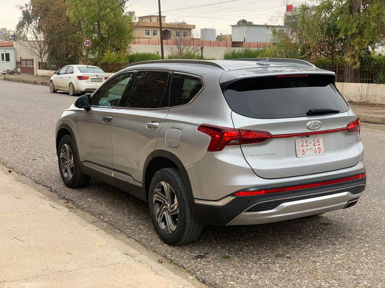 سلام و علیکم
للبیع هوندای سنتافی
مودیل 2023
السیارە بجم کبس 
ثلث قطع صبغ بدون دواخل بدون ارباك
مكان السيارة اربيل
الملاخضة السيارة رقم كاتي باقي 70 يوم
موجود ب اربيل 
سعر 178 بي مجال

***********
