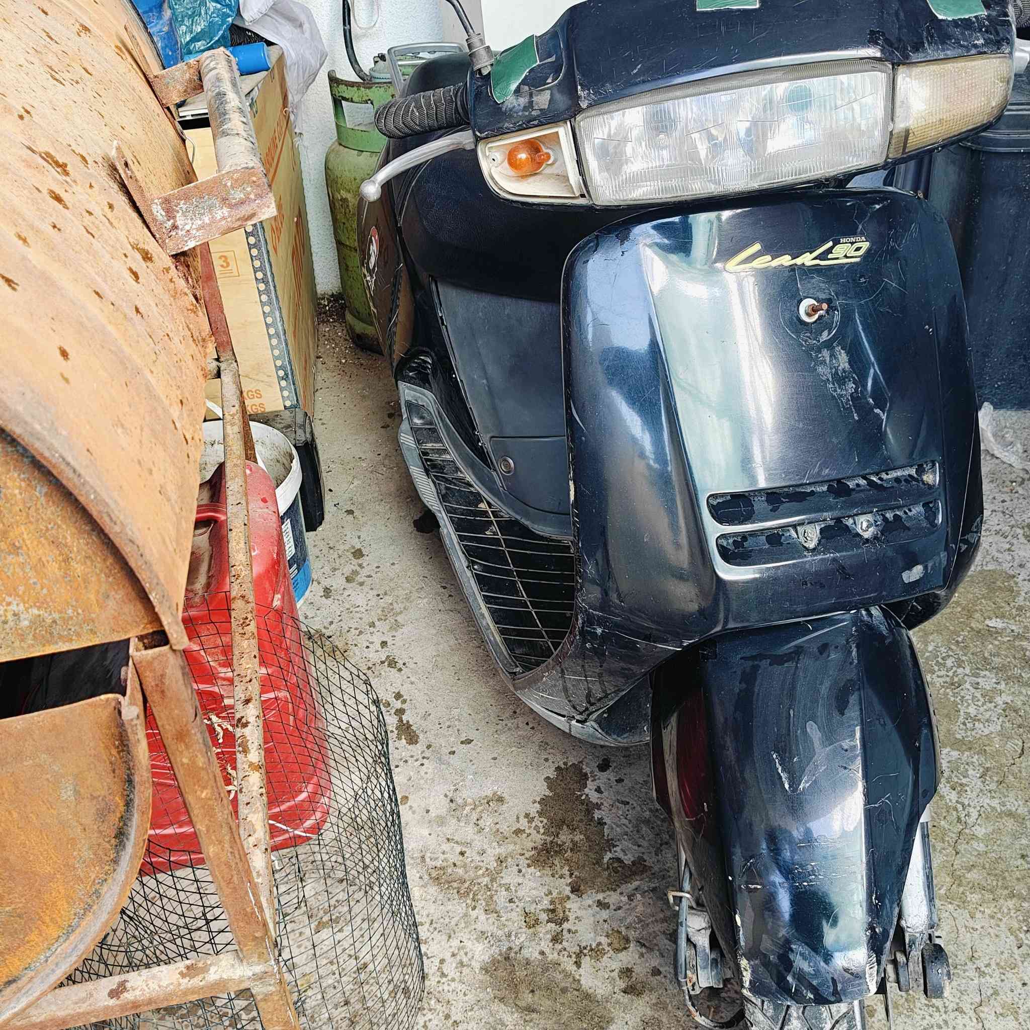 السلام عليكم دراجه للبيع  نوع الدي
سعر مناسب ***********
