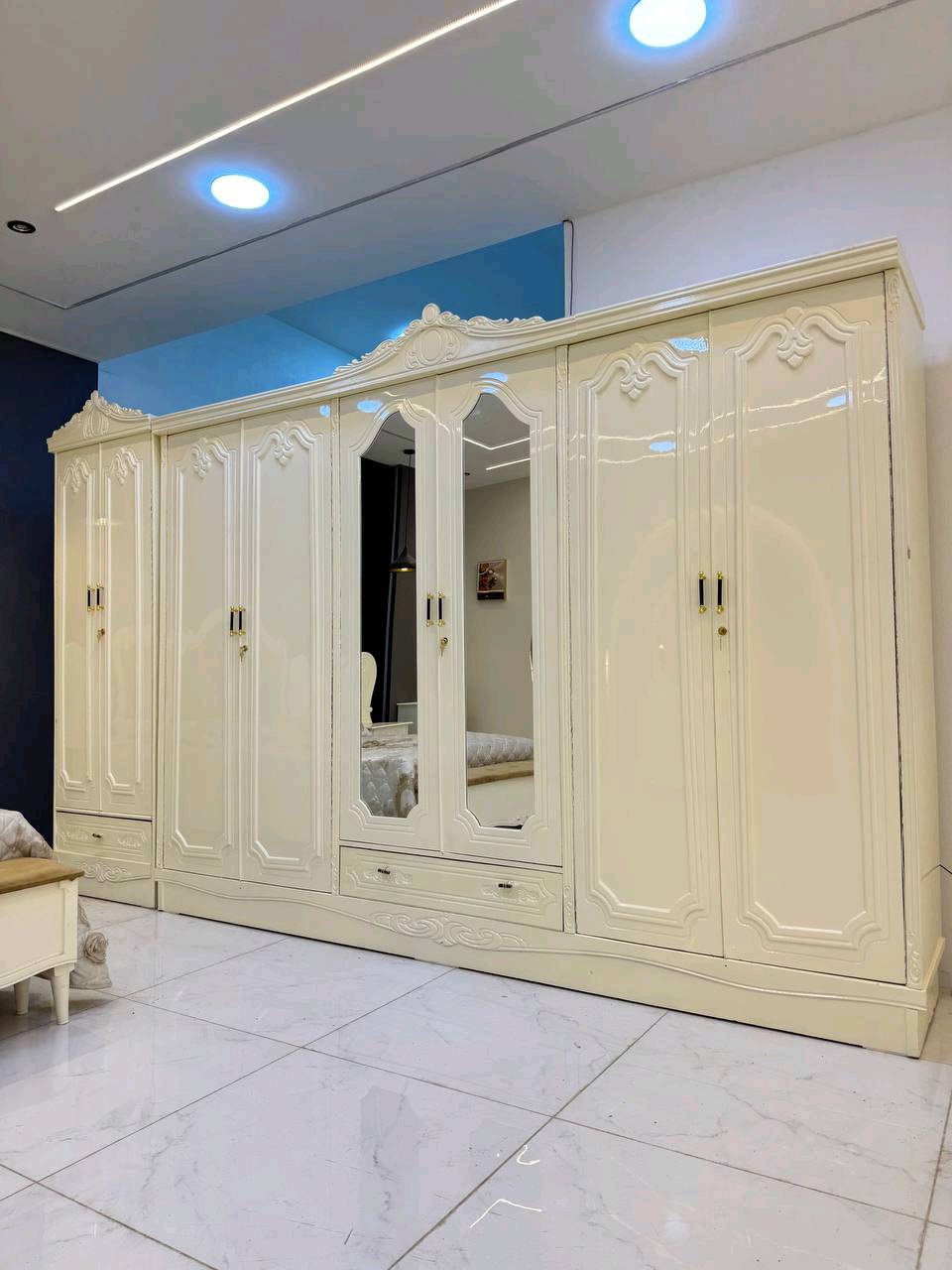 ‏السعر // مليون و100
🔅تفاصيل الغرفة المرمري ....
خارج ٤ملم ام دي اف 🔺
وداخل صاج ٣ملم
صبغ حراري درجة اولى
عدد القطع  ٧ قطع 😍
🔺1 //جرباية  قياس  ١٦٠ × ٢٠٠
🔺//ميز جانبي ايسر قياس ٥٠
🔺2// وميز  جانبي  قياس ٥٠
🔺3// زاوية ارتفاع مترين عرض ٨٠
🔺4// وميز بلازمه 
🔺5//وميز مراية ارتفاع مترين عرض ١٢٠
🔺6// وكنتور ٦ باب  ارتفاع مترين و١٥ طول ٣ متر و١٥
القطعه الثامنة حسب الطلب شازلون
سعرها ٥٠ الف ❤️(توصيل مجاني مركز بغداد )
التوصيل يشمل الشد مجاني 🔥
(اطراف ٥٠)
باقي المحافضات حسب البعد
توصيل الجميع محافظات العراق
الاحجز والاستفسار راسلو الصفحه