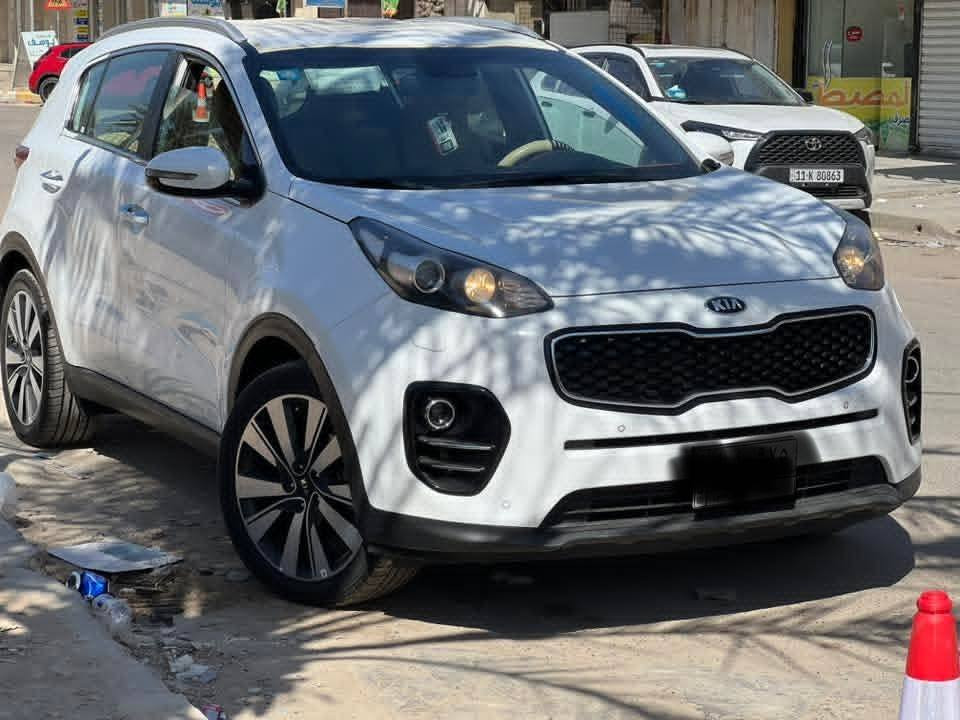 السلام عليكم من رخصة الادمن المحترم
سبورتج موديل 2018 خليجي للبيع باسمي رقم بغداد 

مواصفات 

 حساسات خلفيه أماميه مري شفط اشاير بالمري زراك لايت تحكم ستيرن بكلايت لدات  كشنات مغلفه جلد  جهتين شاشه تبريد بيانو  الارضيه مغلفه السيارة نضيفه جدا   كامله متصرف عليها الف جدا ماشيه 126 الف 
السعر ١٨٧ ادولار 

للإستفسار الاتصال 
***********
