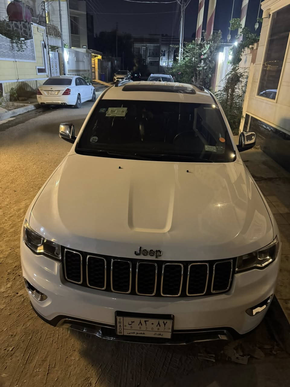 السلام عليكم
للبيع 

Jeep limited 2021 

السياره كفاله من الحادث تقرير تعمل وتسير فقط الدحجه البسيطه الموضحه بلصوره جديده جداً ماشيه بل40 

موديل 2021 

فول مواصفات جنطه شفط حساسات خلفي امامي كامره نقط عمياء جانبيه كراسي جلد وتدفئه وتبريد وكهرباء فتحة سقف توقف ذاتي السياره فول مواصفات رقم بغداد وبأسمي ومكانه ناصريه السعر 278 ورقه وبيه مجال 

رقم الهاتف : *********** 

رقم الواتس اب :***********
