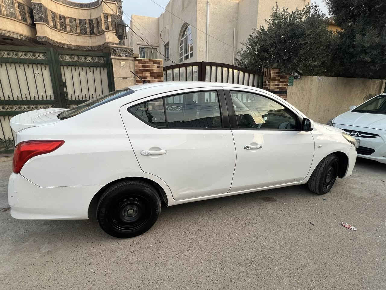 السلام عليكم
نيسان سني هندي بليته زركة موديل ٢٠٢٠ رقم اربيل بأسمي 
كير ومحرك مكفول 
بيها فقط بارد وتكحيل مع شخوط يعني مابيها صبغ 
وعندي بيها سونار من اخذتها
السعر: 102$ وبيها مجال قليل 
رقم الهاتف: *********** 
العنوان: بغداد- الزعفرانية
