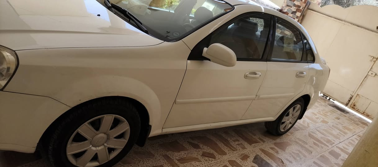 السلام عليكم وبترا البيع 2012رقم سلمانية بسمي مكينه كير صدر امامي خلفي تخم تايرات سيارة جاهزة بيها قطعة وحدة صبغ وباقي بيها بارد قليل رقمي اتصل ودلل ***********
