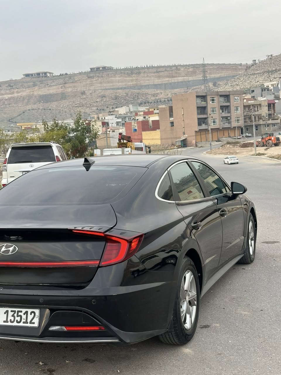 سوناتا موديل 2021 سياره بيها جاملغ و نص صندوق سبغ و 2 مكان  تعديل سيارا كير محرك شرط  كلش حلوه ناعمه سياره  ارباع تايرات جديد صيانه كامله  بسمي تحويل وكالة شرط رقم تلفون *********** سعر مطلوب 145
