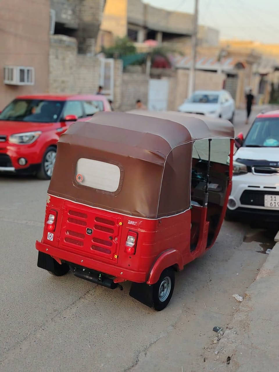 موديل ١٨ رقم بغداد شرط التحويل
التكتك لاضربة ولاصبغ فقط الدوس
تجفيت جديد بوشه وبستم شركة بعدهه بدهن السحك
كهربائيات شغالة
جادر ودوشمة جديد
زوج لايتات وبك لايتات جدد
منضومة بريك جديدة بريك لمس
تخم تاير
تاخذهه كبل للشارع كلش ماتصرف عليهه
عارضهه ب٦ وبيهه مجال وكلشي اكو بالسوك ماعجبك السعر اعبر المنشور وان شاء الله تحصل لبالك
***********
بغداد الشعب
