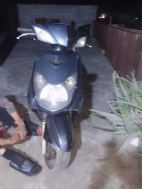 البيع 200 متواجد بس على رقم 07860291995