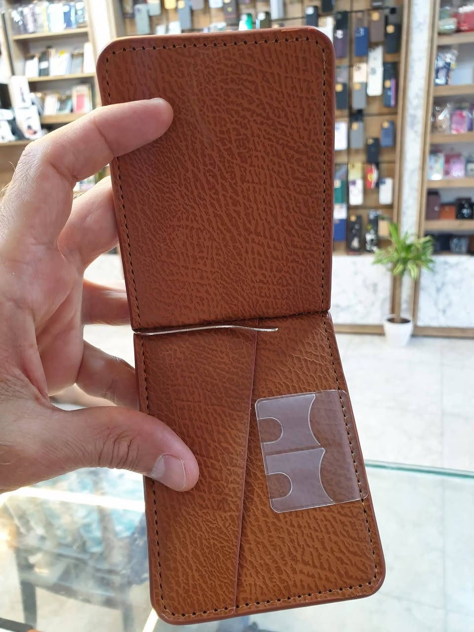 أرقى المحفظات الرجالية الجلدية الأنيقة والمتميزة 💯✔
محفظة باجات + نقود 👍
متعددة الاستخدام 💯✔
🚕🚕متوفر توصيل لجميع المحافظات🚕🚕
.........
5.000  دينار فقط
.........
رمادي شارع التجنيد . خلف مستشفى الصفوه 🚦🚥🚦 
قرب تقاطع الصياغ او قرب جامع الحاج كسار
☎️***********☎️
☎️***********☎️
