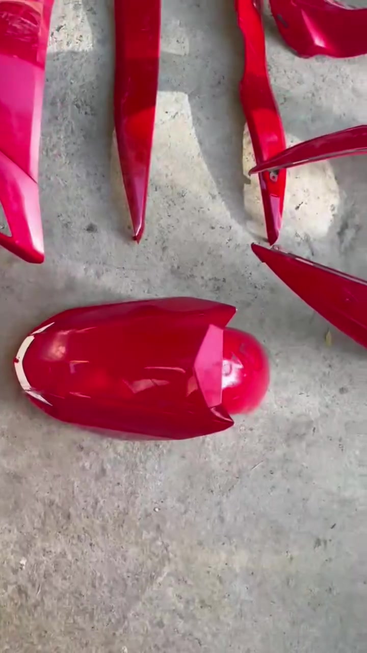 للبيع كفرات سكنس فحل بلادي وسكنس لد بدون صبغ 
شرط أصلي مختوم Yamaha شراي يتصل 
*********** 
مكاني بغداد 
خاص مغلق واتس اب او اتصال

