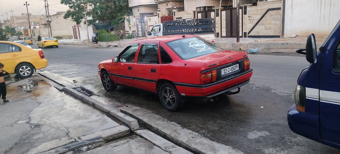 اوبل فكتره موديل 1992 محرك 16 كير ومحرك شرط ما بيها ضرر كاربون بانزين الجديد لسعر 42 وبيها مجال *********** ـ ***********
