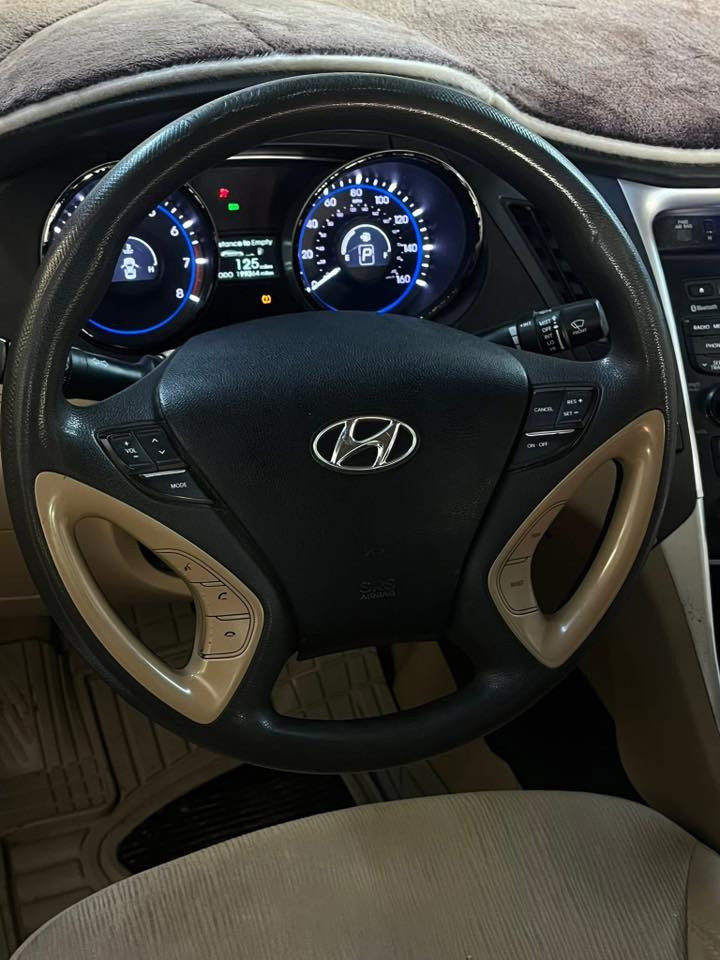 � للبيع – سوناتا موديل 2014
متوفر الآن سوناتا موديل 2014، السيارة دخول جديد وبحالة جيدة جداً، مناسبة للاستخدام اليومي.
🔧 كص
🧰 أدوات السيارة جديدة لك لك (كسر كارتون)
🎛 تحكم إستيرين
🛞 تخم تايرات جديد
❄️ تبريد شغال وممتاز
⚙️ كلشي بيها يشتغل بدون أي مشاكل
السيارة متوم كامل شمالي وحالتها جداً طيبة،
والسيارة أحلى من الصور بهواي وتشوفها على الطبيعة تحكم بنفسك.
💰 السعر: 58بيه مجال بسيط
📍 المكان: صلاح الدين سامراء
📞 رقم الهاتف: ***********
