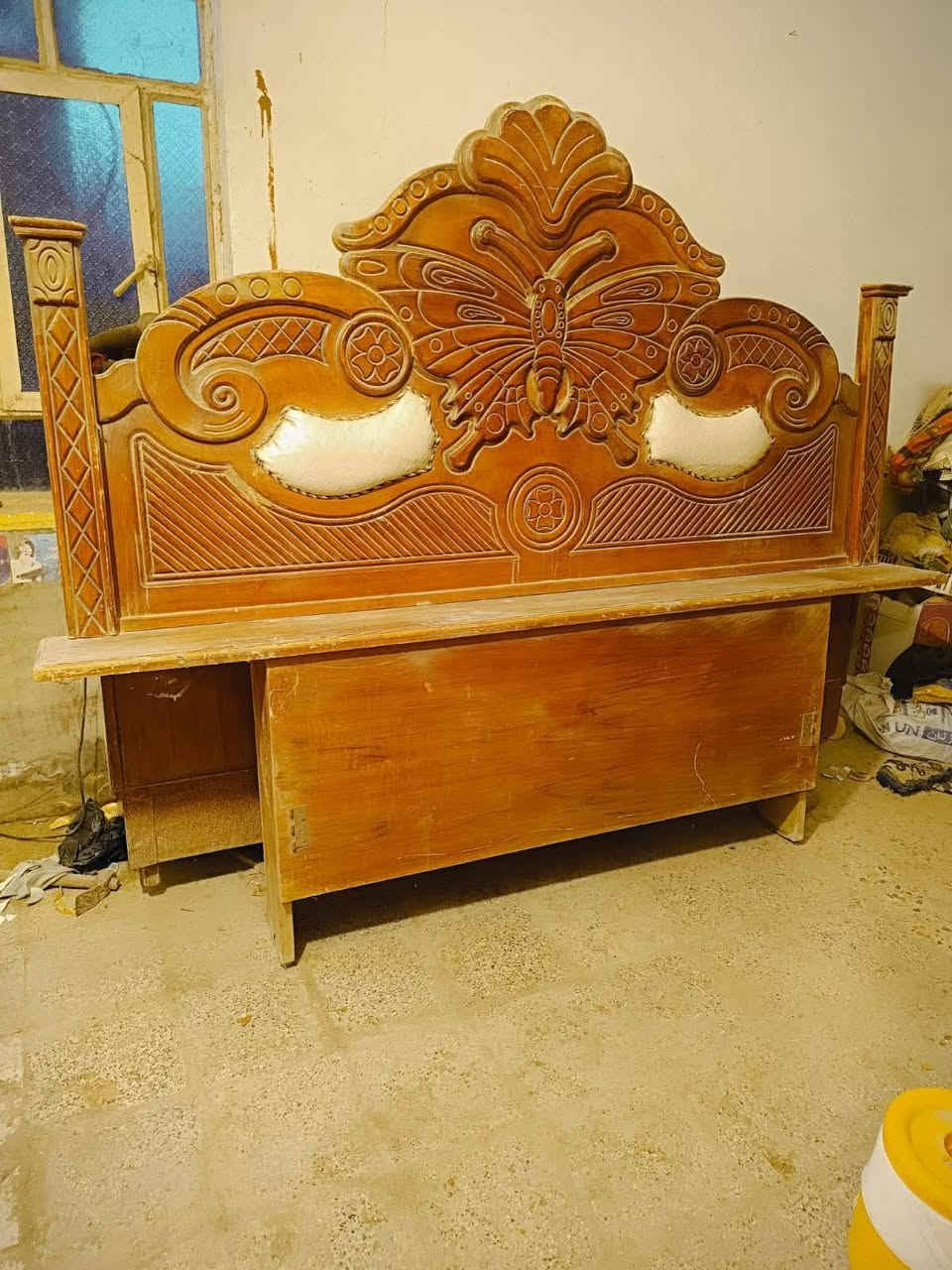 غراض للبيع 
كنتور خشب باب حديد شبابيك تانكي
همر كهربائي 
***********
