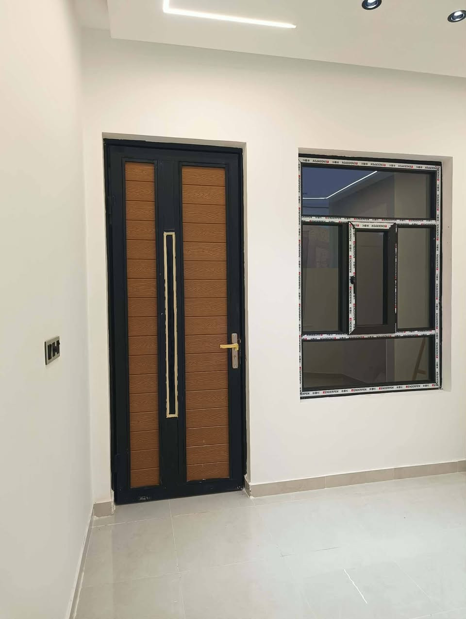 السلام عليكم شوفلي جمال هذا البيت شوف هذا البيت مو بيت تحفه معماريه وفنيه بعد شتريد اذا تملك هيج بيت والله تكول فيلا بلعافيه على ياخذه ويكون من نصيبه ان شاءالله
🏠مشتمل للبيع المساحه 120 م 
🧱بناء البيت حديث استلام مفتاح غير مسكون مواصفات البيت vip  😍👏🏻

موقع// المشتمل حله شارع 80 خلف حلويات قصر الشام 

جنس العقار طابو زراعي سند ٢٥ 

السعر وباقي التفاصيل التواصل خاص او الاتصال او واتساب  *********** 
***********
فضلاً متابعة البيج تصميم وتنفيذ مكتب ديباج للعقار
