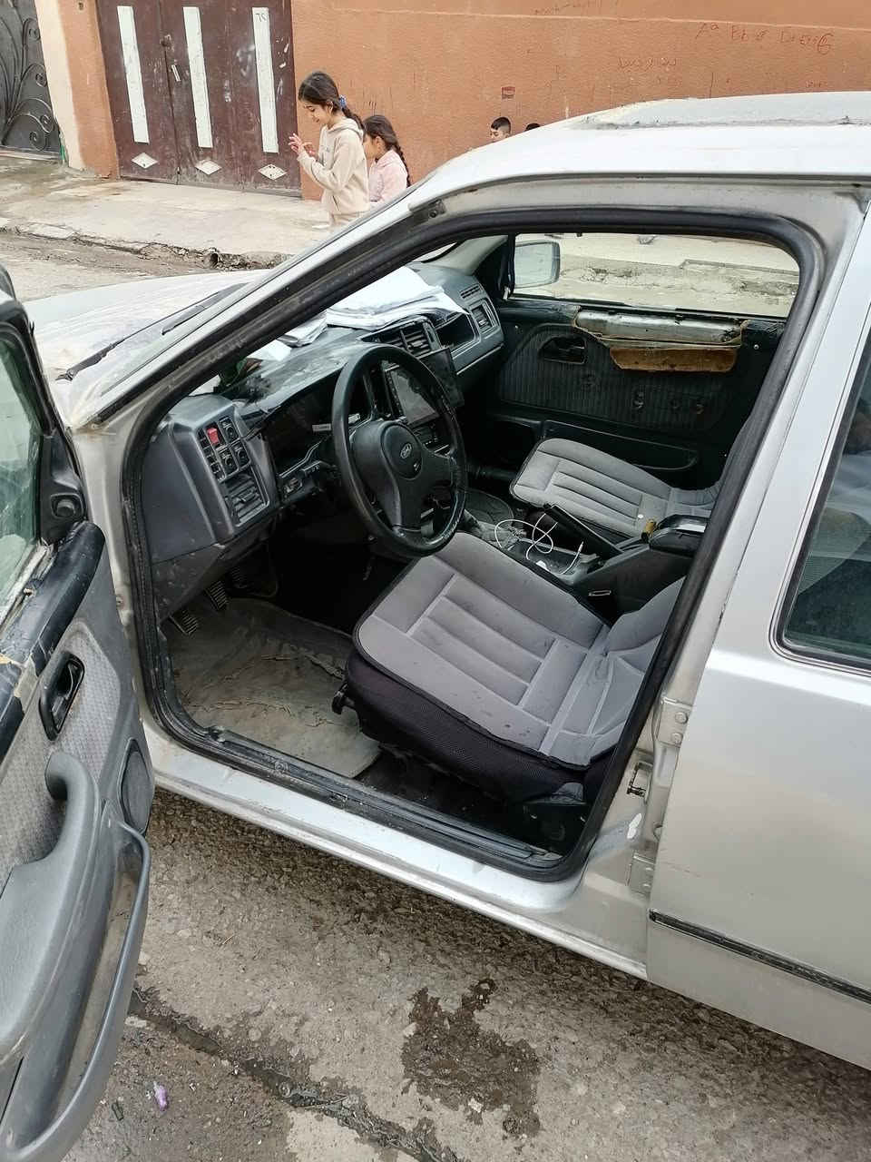 فورد سيرا ستيشن للبيع
موديل 1992
تحويل شرط
الرقم اخضر
محرك وكير نضيف
تبرد شغال ثلج
تايرات نضيفه
دشبول وداخلها نضيف
يرادلها شويا ترتيبات ترجع فول
السعر 23 وبي مجال شويا للشراي
التواصل على الرقم *********** وبي واتساب ايضا
