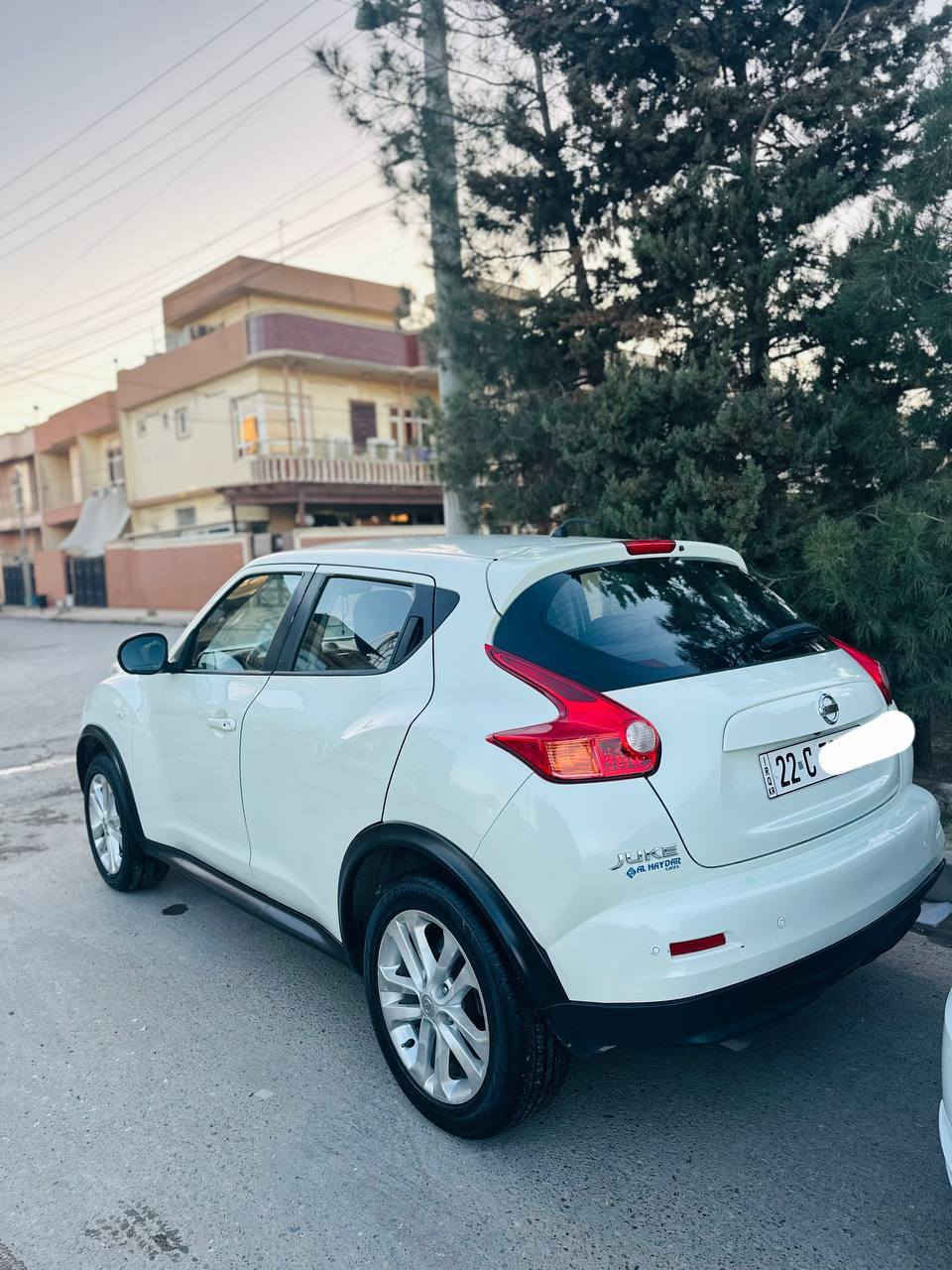 نیسان جوکی خەلیجی ٢٠١٢
 سحر ٨٩ 
تۆماتیک . بەسمە . ڤۆلیۆم . شاشە ئایپاد .
 حساس . جام کهربایی 
سبو غ چاملغ و دەرگای دواوە لەگەل کەمێک قپاغ سندوق بێ ناوگرتن ، بى ئێرباگ
گيرو مه كينەو تەحويل غەرامه بەشەرت
شوێن هەولێر
*********** أربيل, العراق
