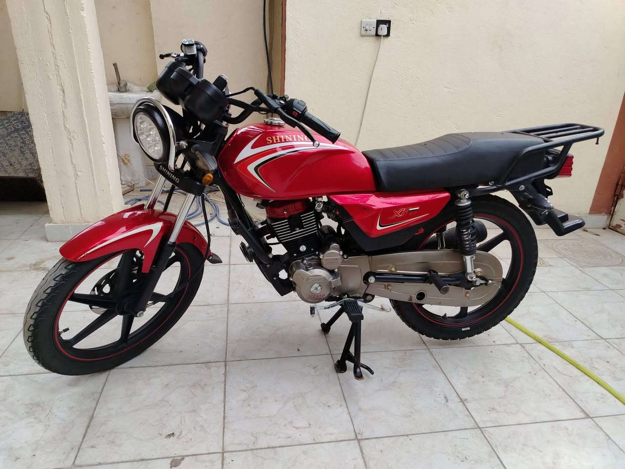 شاينك ٢٣ طالعه ٢٥ أوراق اصولي وصل معرض باسمي (مكتب حسين) دراجه جديده وكامله بدون نواقص مع جهاز إنذار وتشغيل عن بعد .. مكاني كربلاء.. والشراي يتصل***********
