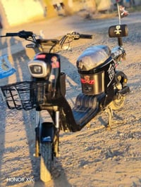 دراجة كهربائية • تشغيل عن بعد • مستعجل