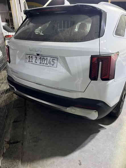 السلام عليكم 
سورنتو 2025 دوليه فول ما عدة البانورامة واربع كامرات باقي المواصفات معروفه 
ماشيه 2800قليل بوضع الشركة ضمان 5 سنوات  
السعر 34000 $الف دولار 
مكاني بغداد الوزيرية ***********
