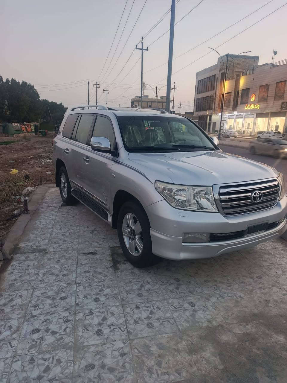 لاندكروز موديل 2011 رقم اربيل ستينيه مكفوله كفاله عامه ماشيه 110 فول مواصفات السعر 345 وبيها مجال الشراي رقم صاحب السيارة  يتصل او واتساب  ***********/***********
