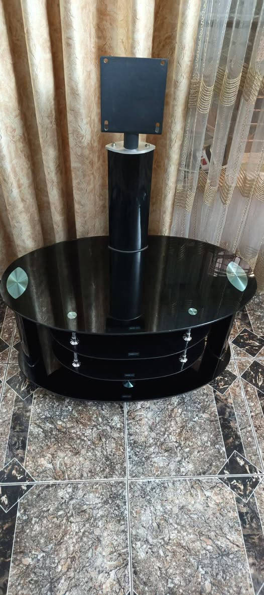 ميز بلازمه جديد ماخذه  سعر 80 حي الجهاد ***********
