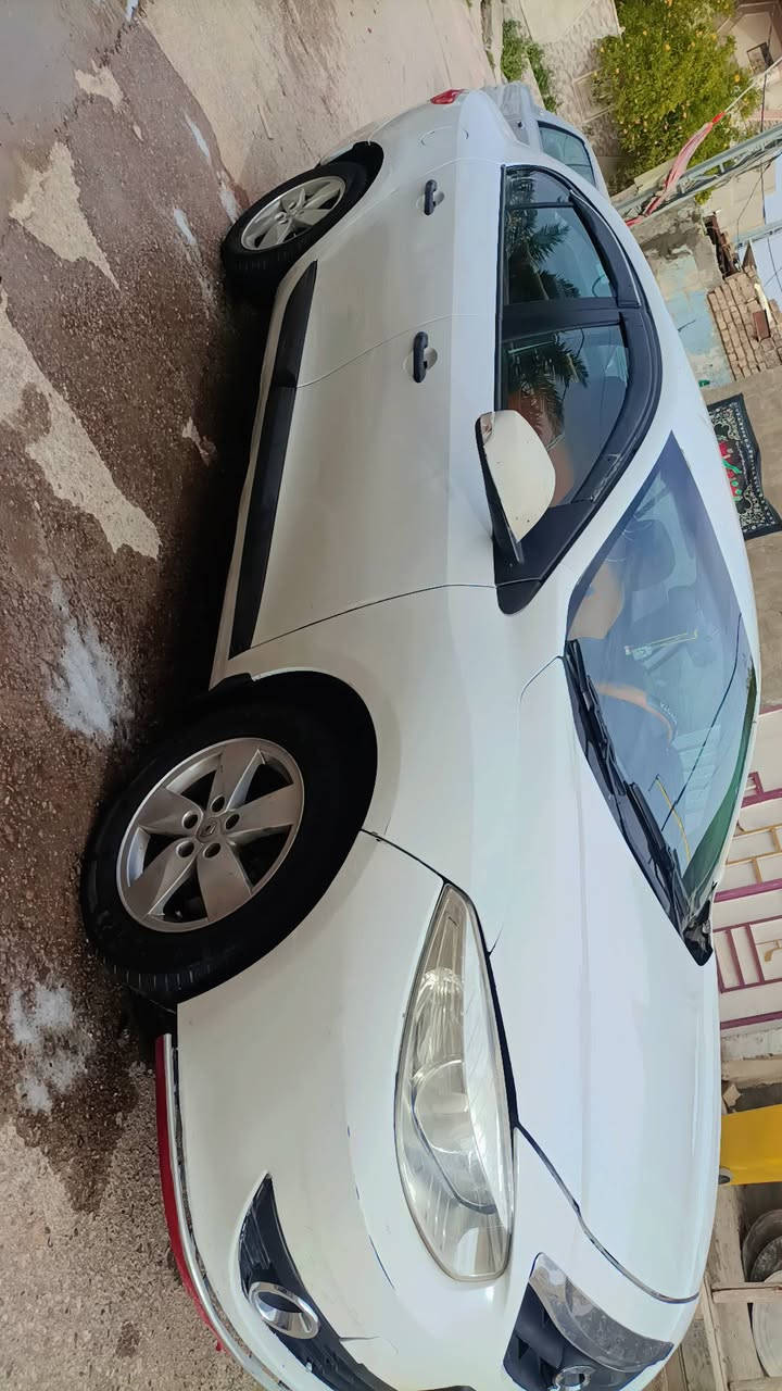 السلام عليكم سياره رينو فلونس موديل 2013 رقم بغداد شرط تحويل مباشر بيه 4قطع ابيع حزام لبيع ومراوس السعر 55 وبيه مجال العنوان النجف 
رقم التلفون /***********
