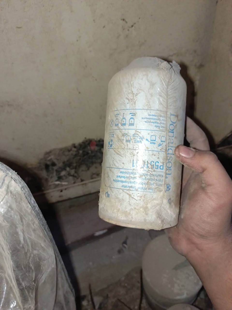 السلام عليكم 
فلاتر مولدة جديدة لكن مخزنة لفترة من الزمن بدون استعمال 
اترك سعرك بالتعليقات وتفضل واتساب 
***********
