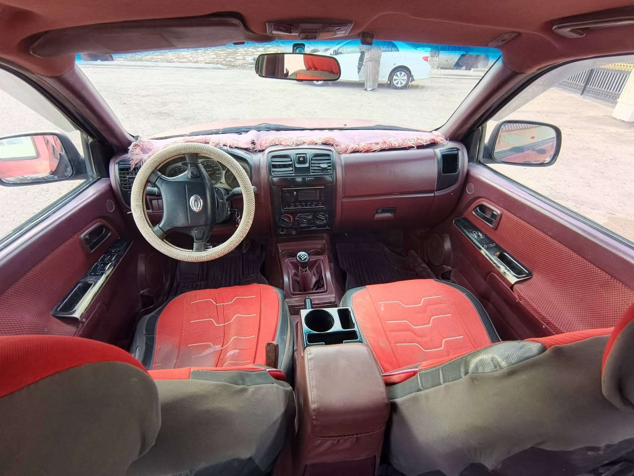 كنو للبيع سياره كامله من كلشي
سنويه لسنة 2030 موديل 2012
تدفئه تبريد 
شرط تحويل ثاني يوم صفر غرامات 
موقع السياره بلد 
السعر ٦٠ وبيها مجال
للتواصل على رقم الهاتف فقط واتساب او مكالمه
***********
