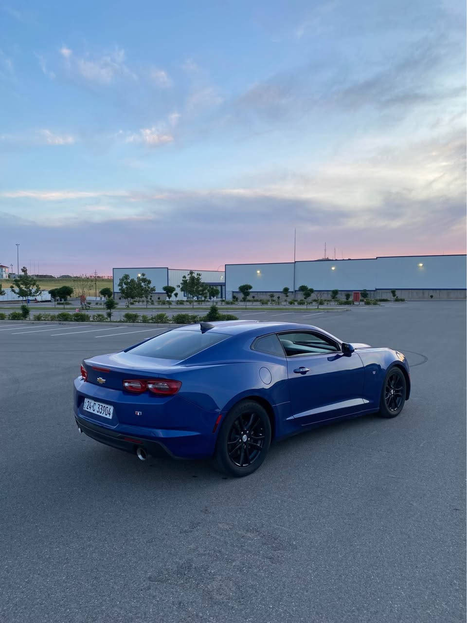 Chevrolet CAMARO 2023 
محرك ٤ و توربو السيارة ب سعر كلش مناسب 
ماشية ٤٨ الف ميل تقريباً 
لون مميز بدون دواخل 
ضررها ربع بونيد و جاملوغ بدون دواخل 
الارباكات مرجع سستم شريكة 
السيارة مرقمة جاهزة بدون مصرف 
سعرها ١٤٧$ ورقة و بيها مجال 
للمزيد من المعلومات اتصل على هذا الرقم 
كورك-واتساب
(***********) سميل, دهوك
