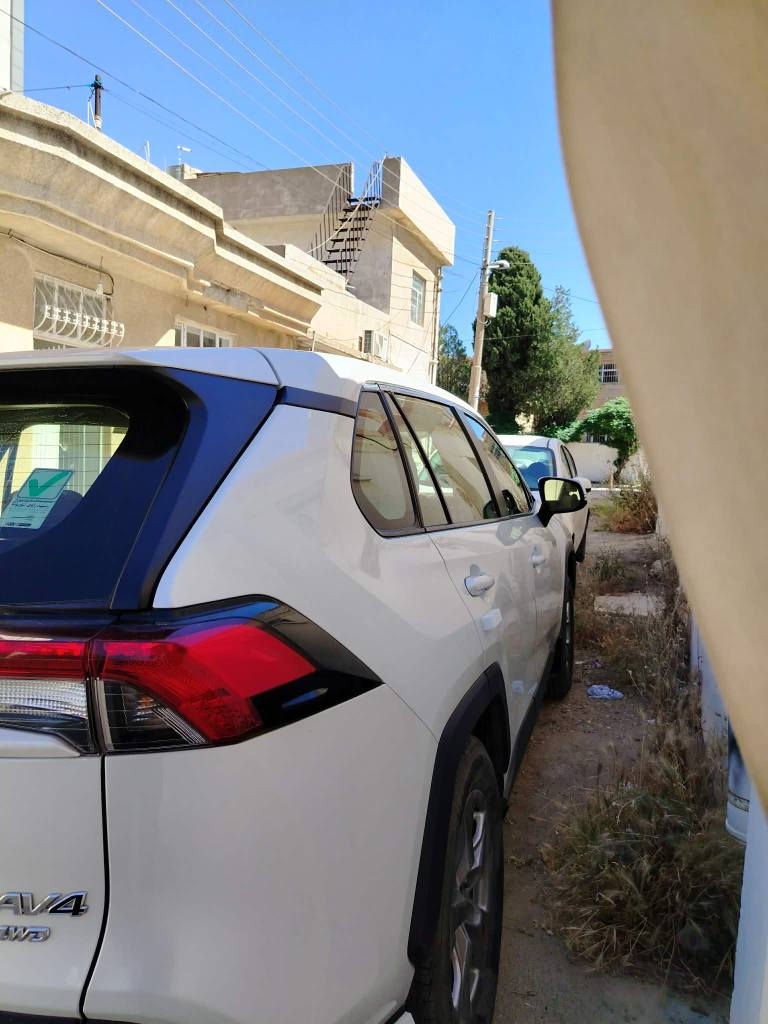 تۆیۆتا RAV 4  خلیجی 2024  دەبل ئەکسل بێ بۆیاخ تەنها یەک پەلە pdr هەیە سەیارەکە تەنها 40 هەزاری حەقیقی رۆشتوە سەنەوی تا 2030 تازەیە 285  گەلاو مەجال شوێن هەلەبجە *********** *********** حلبجة, السليمانية
