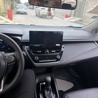 سلام وعليكم كرولا هايبرد 2025 سيارة توها طالعة من شركة ماشية 10 الف نض...