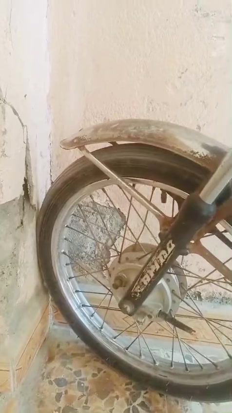 ‏دراجة حلوة نظيفة للبيع 400 وبيها مجال غليلة عنوان بصره شط العرب***********
