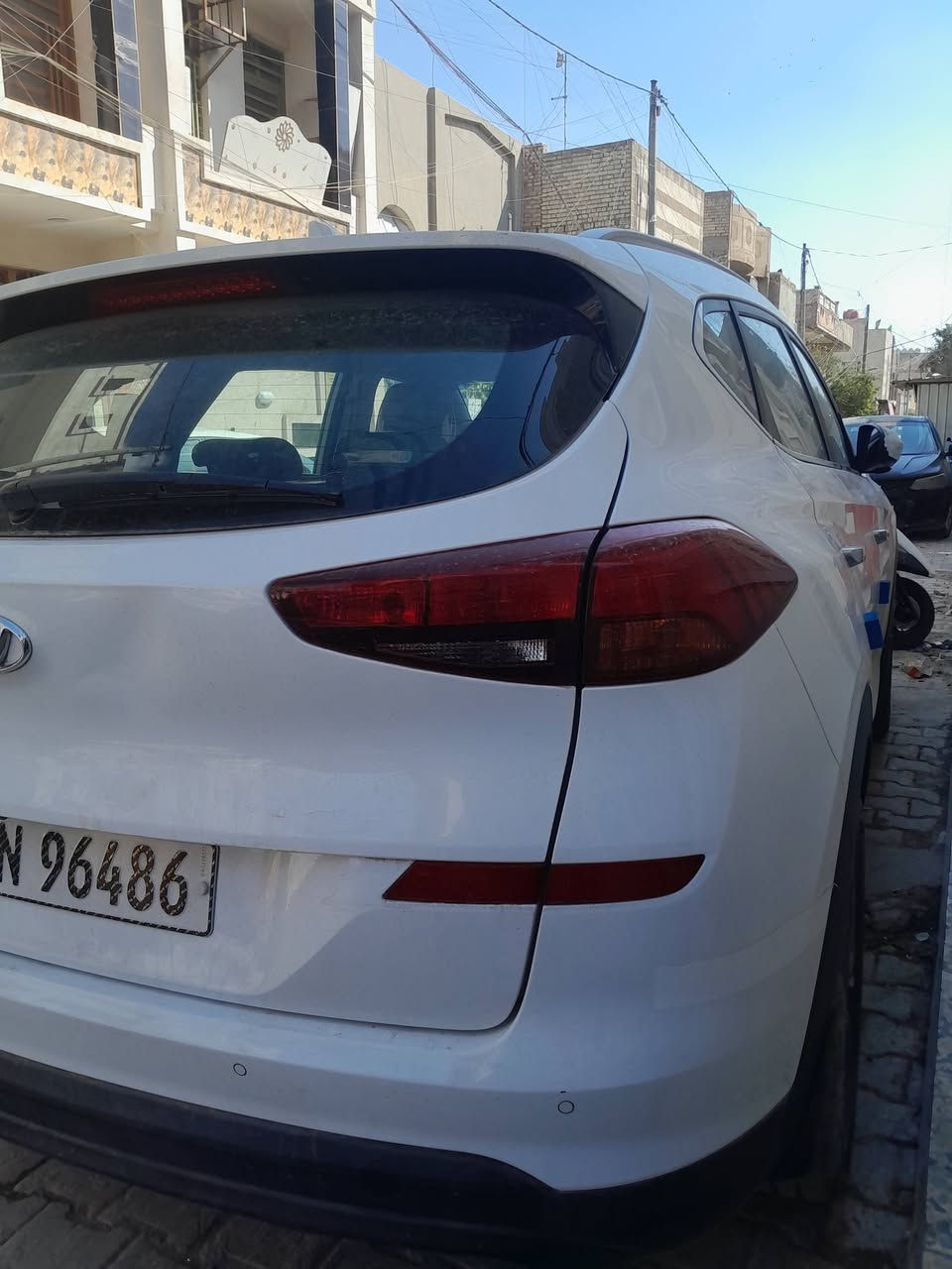 السلام عليكم
توسان مديل 2021 السيارة زيرة ماشيه ٢٤
تخم تايرات
سبير منازل 
كشنات كهربائي 
بصمه السيارة 
ابواب بصمه
مري شفط
تشغيل عن بعد
تحكمات بل ستيرن 
الجك مالتهه منازل مال شركه بلادي
السيارة جان راعيهه مسافر ومتروكه سنتين صارلهه شهر من طلعت 
السيارة مدوشمه 
فول السيارة من عدة الفتحه 
رقم انكليزي الجديد
هزة جديدة 
السيارة استعمال شخصي 
مال بيت السيارة
بيهه بس رصعه من نزلوهه بل جنطه امبينه بل صور 
كهرباياتهه كلهه شغاله 
خمس عدسات الايت
اوكس شاحنه مال تليفون
بل كشنات الخلفيه هم شاحنه 
الاستفسار ***********
السكن الحريه الثانيه شارع الكهرباء... السعر 235 وبيهه مجال
