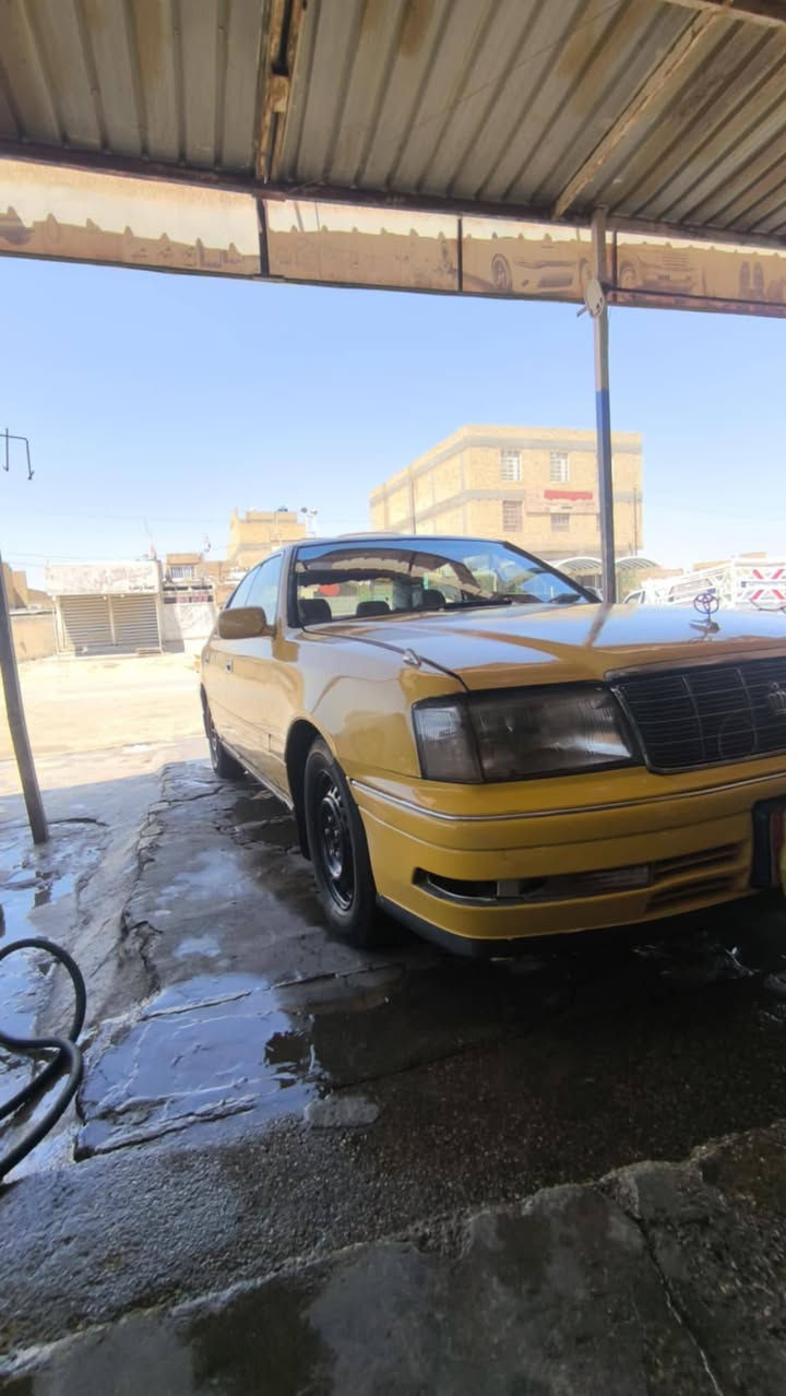 تحيه طيبه احبتي 
سلام عليكم 
راس ثور فلات  
موديل ،2000
رقم بصره بأسمي 
محرك ففتي 
كير ومحرك وحدادايه وتخم تاير بحاله جيده جدا 
كهربائيات كلها شغاله 
تبريد مو شغال 
قماره فقط 
مكان سياره بابل الحله 
رقمي  ***********
