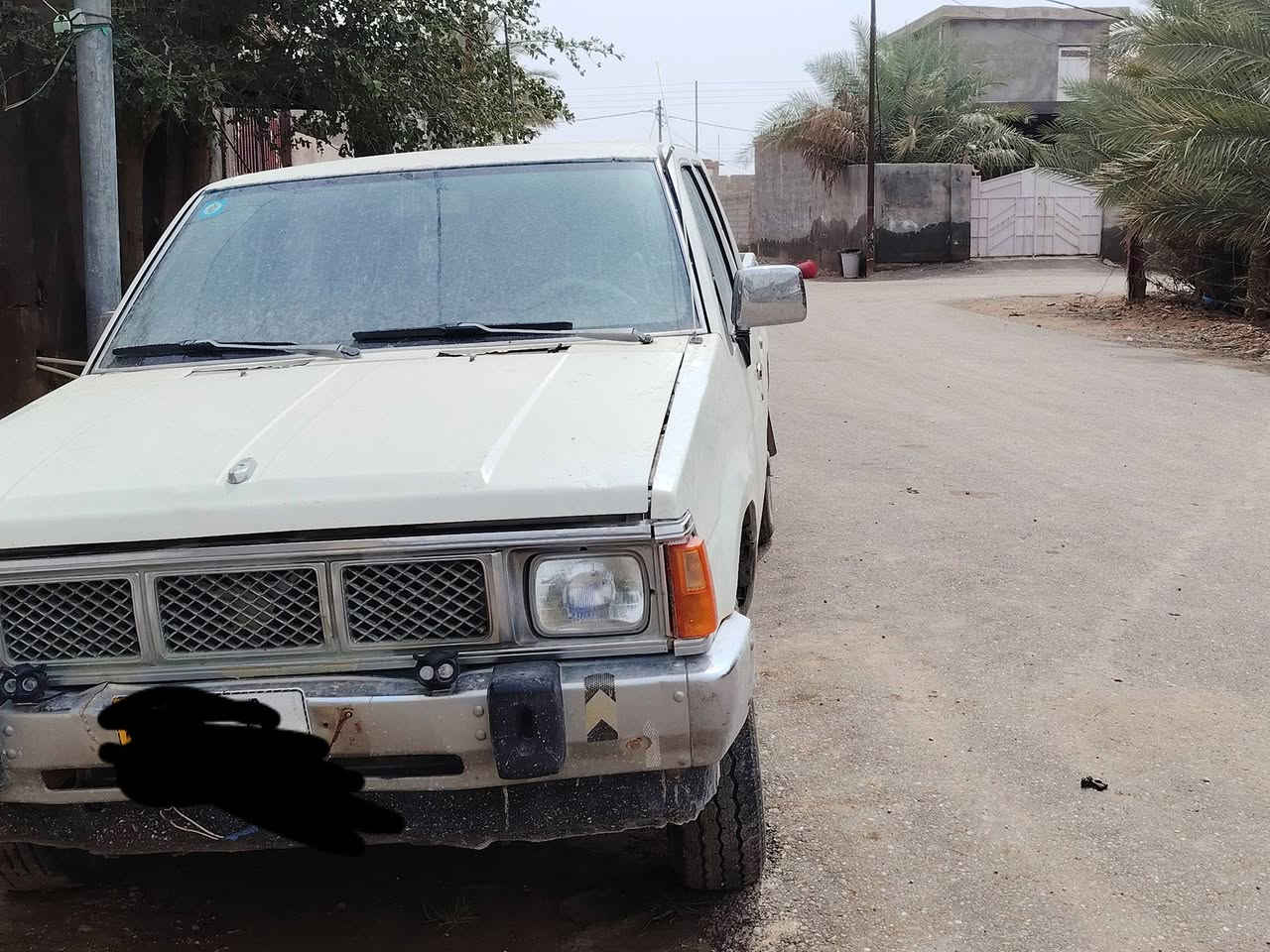 نيسان موديل 88رقم انكليزي صبغ عام دوشمه جديدة السعر ٤٥ وبيها مجال لرقم ***********
