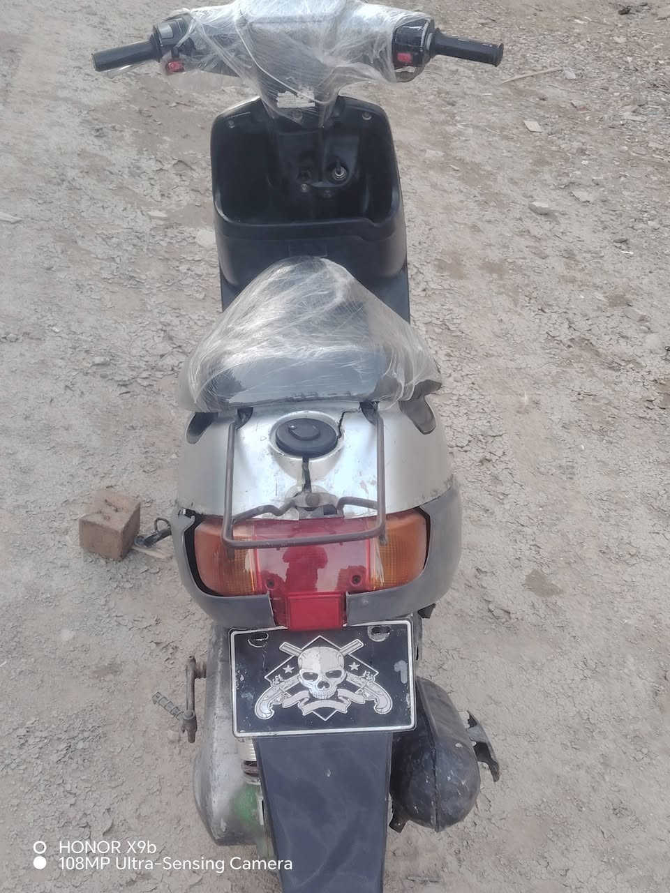 السلام عليكم
دراجه بطه 2003 مكفول شاصي
ومكينه حلوه شلعه قويه
الدراجه حلوه ونظيفه
كهربائيات شغاله
هندر واحد تشتغل
السعر 140 وبيها مجال بسيط
***********
