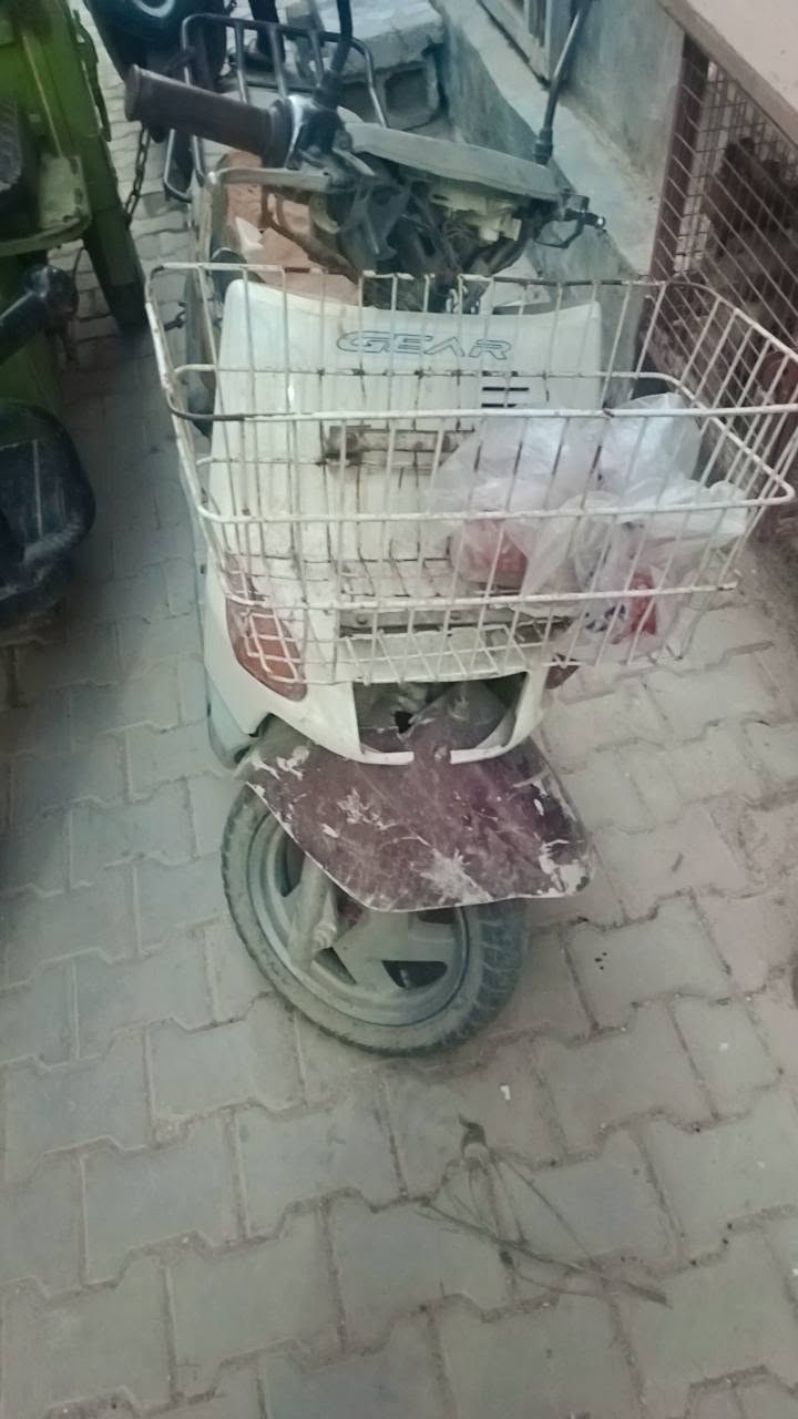 سلام عليكم كوم حديد بيكم ثنين للبيع نثية وفحل النثية تجفيت جديد بس ادوس سكليتر تاير يمشي علة كيف ماعرف شبيهة ولفحل يرادلهة تجفيت يمكن ابيع كوم حديد الي يفيدنة ثنين سعرهن٣٠٠ وبيهن مجال يجي يحمل ويروح مكاني بغداد طوبجي تواصل خاص او واتساب***********
