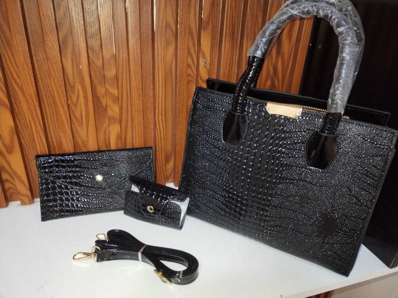 اخر 3قطع عليهن تخفيض سعر قطعه 20الف متوفره جوزي والأسود


**إذا كنت صاحب هذا الإعلان وتريد حذفه لأي سبب، رجاءا أرسل رسالة إلى الدعم الفني**