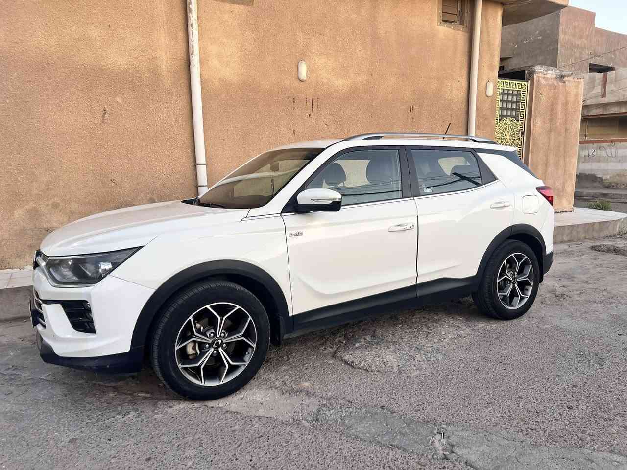 السيارة حرة تحويل 
قيم السعر واني حاضر للبيع
كوراندو كوري للبيع موديل ٢٠٢١
ماشية ٩٣ الف قابل للزيادة
محرك ٢٠٠٠ 
فول مواصفات
رقم بغداد


**إذا كنت صاحب هذا الإعلان وتريد حذفه لأي سبب، رجاءا أرسل رسالة إلى الدعم الفني**