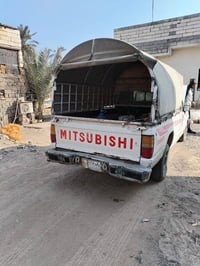 للبيع سياره بيكب مستوبيشي مديل ١٩٩١ سياره سعرها 30 ورقه وبيها مجال مكي...