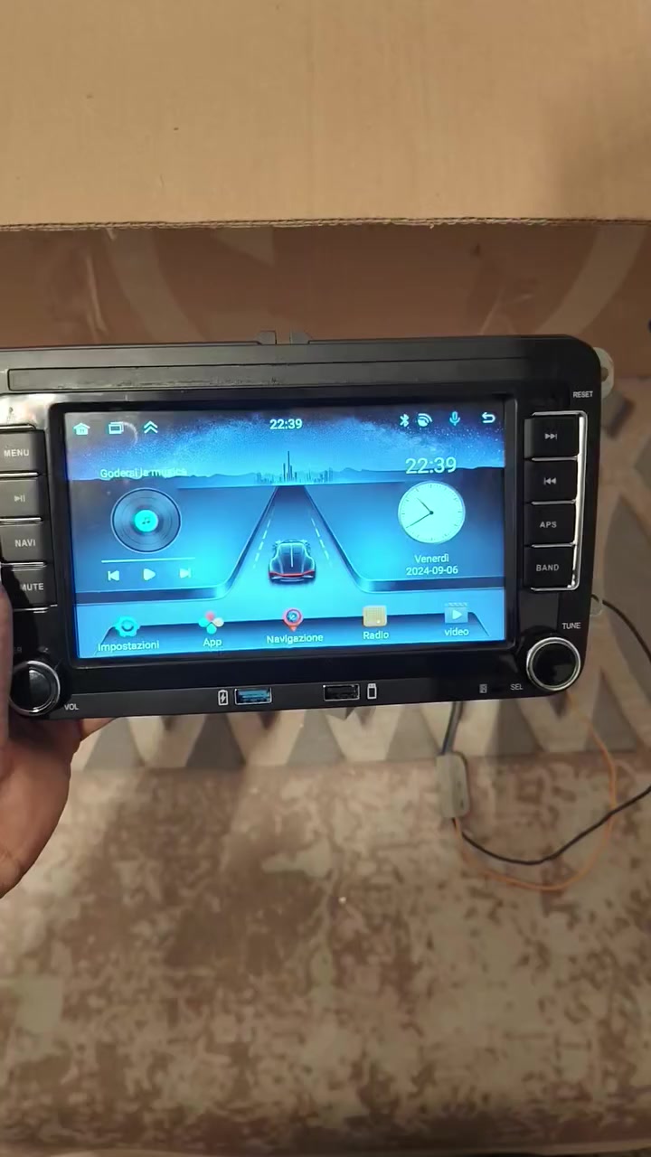 الشاشة مخصصة لسيارات فولكس فاجن  او جيتا التالية (بحجم 7 إنچ):
الذاكره128
الرام6
ادرويد12
باقي التفاصيل بالصور او الفديو كما موضح لكم

سعر75 وبي مجال قليل
يتوفر توصيل لكل المحافظات

للحجز ***********
