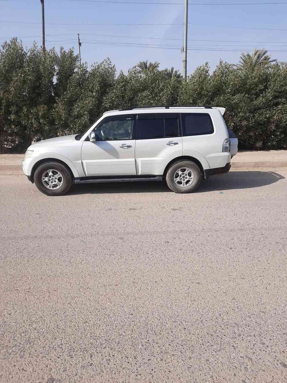 السلام عليكم
باجيرو 2008 رقم بغداد باسمي 
محرك 3000 
محرك وكير ممتاز 
صبغ جهة الساق اثر اشخوط 
تبريد ثلاث قطع
تحكم ستيرن مري شفط فتحة ستلايت
مقاعد جلد 
السعر 110 
العنوان ديوانية ***********
